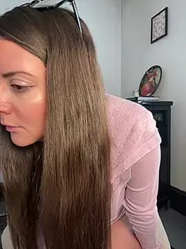 Snapshot of rosexx96 chatting on 01-08-26, 06:43 rosexx96 online show from 01-08-26, 06:43