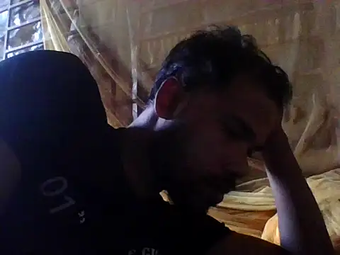 Snapshot of chittagong77 chatting on 12-22-25, 10:12 chittagong77 online show from 12-22-25, 10:12