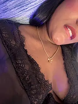 Snapshot of Sara_Boom chatting on 01-14-25, 10:48 Sara Boom online show from 01-14-25, 10:48