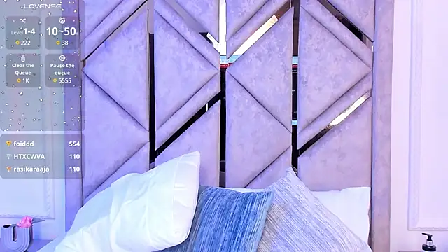 Snapshot of Sara_Boom chatting on 03-19-25, 10:20 Sara Boom online show from 03-19-25, 10:20