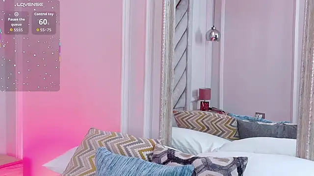 Snapshot of Sara_Boom chatting on 02-19-26, 02:35 Sara Boom online show from 02-19-26, 02:35