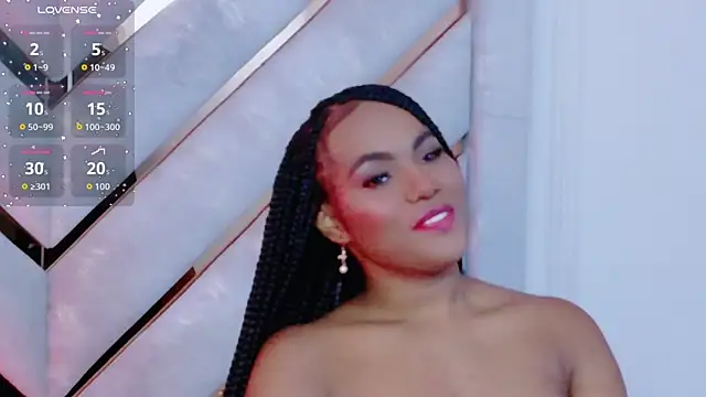 Sara Boom online show from 06-18-26, 08:13