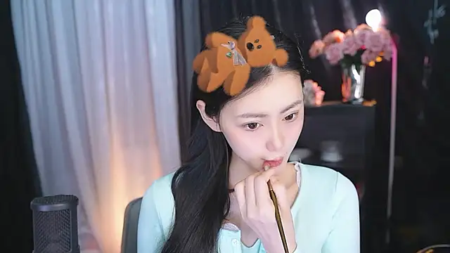 Ocean--Lili online show from 03-18-25, 02:04