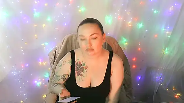 Victoria Marks online show from 07-06-26, 06:54