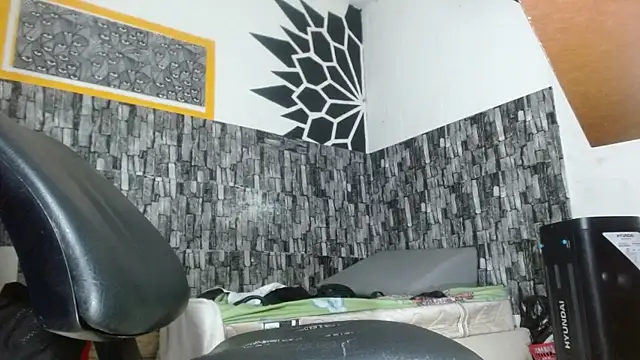 stripnolimits online show from 04-22-26, 11:39