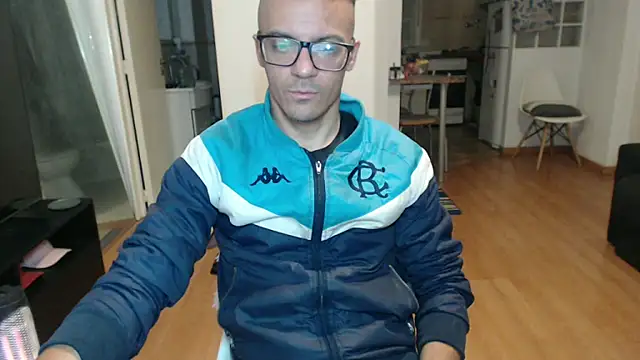 Snapshot of guachin_hunk chatting on 05-06-26, 03:57 guachin hunk online show from 05-06-26, 03:57