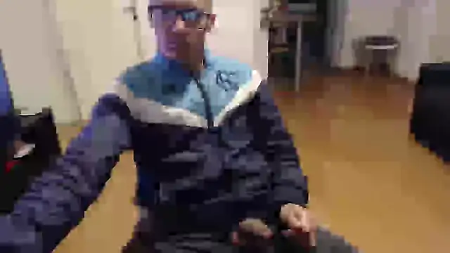 Snapshot of guachin_hunk chatting on 05-24-26, 08:14 guachin hunk online show from 05-24-26, 08:14
