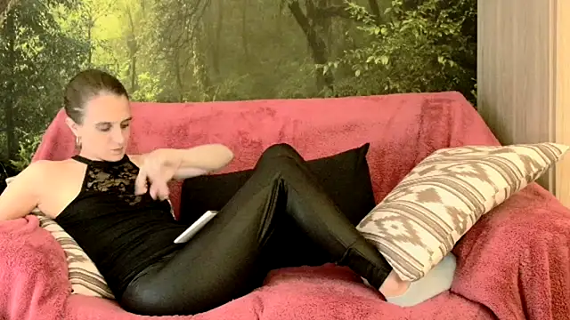 LadyChantale online show from 02-17-25, 07:53