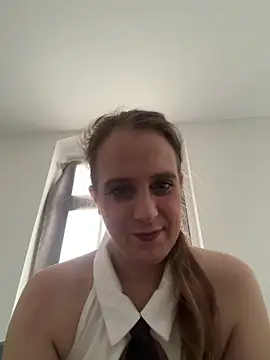 LadyChantale online show from 06-17-26, 05:54