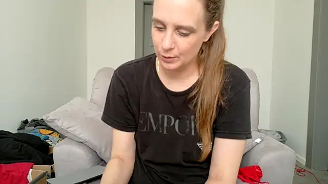 LadyChantale online show from 08-04-26, 11:57