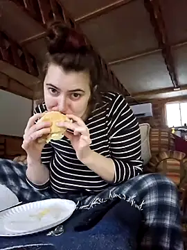 Snapshot of Snowbunnycake_131 chatting on 12-05-24, 08:44 Snowbunnycake 131 online show from 12-05-24, 08:44