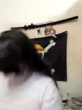 Snapshot of Snowbunnycake_131 chatting on 12-26-24, 11:10 Snowbunnycake 131 online show from 12-26-24, 11:10