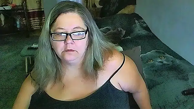 Snapshot of sex2 chatting on 01-12-26, 01:44 sex2 online show from 01-12-26, 01:44