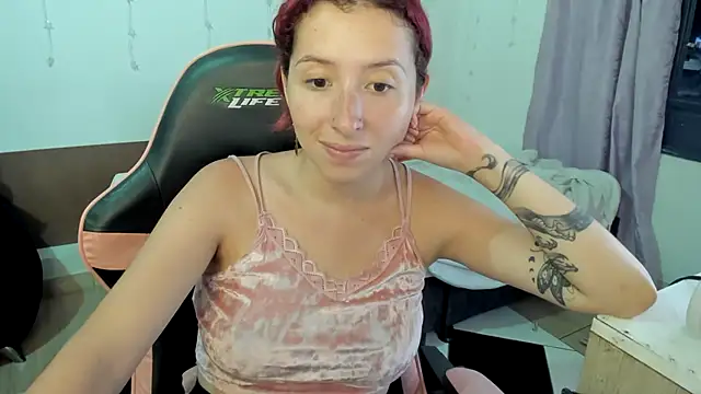 Snapshot of Ginger_Sweetty chatting on 02-07-25, 01:36 Ginger Sweetty online show from 02-07-25, 01:36