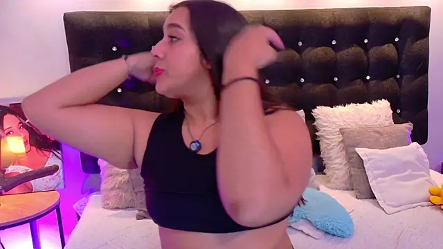 ValenScott1 online show from 11-17-25, 04:35