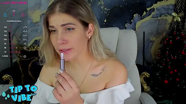 Snapshot of CassandraGood chatting on 01-02-25, 09:33 CassandraGood online show from 01-02-25, 09:33