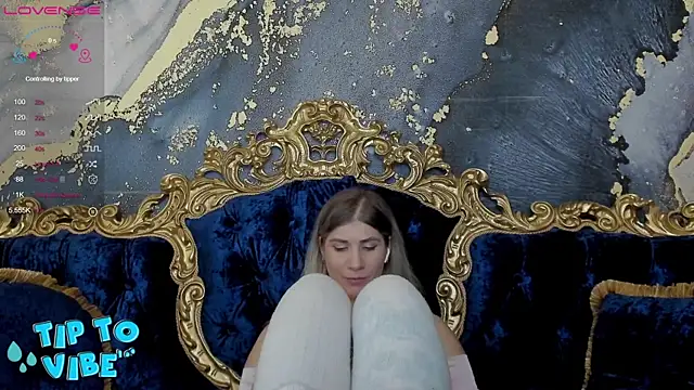 Snapshot of CassandraGood chatting on 01-10-25, 02:57 CassandraGood online show from 01-10-25, 02:57