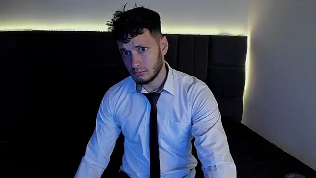 Snapshot of alejandro__2 chatting on 09-24-25, 04:10 alejandro 2 online show from 09-24-25, 04:10