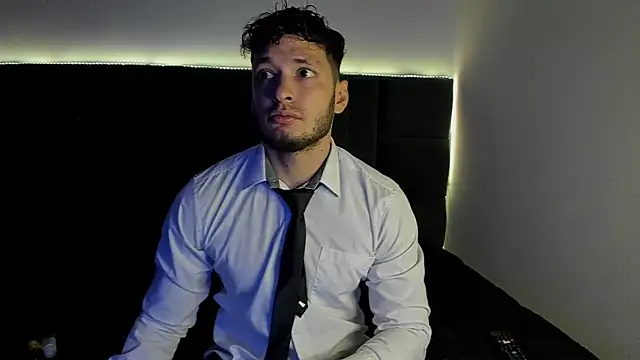 Snapshot of alejandro__2 chatting on 09-25-25, 02:21 alejandro 2 online show from 09-25-25, 02:21