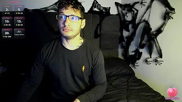 Snapshot of alejandro__2 chatting on 11-02-25, 11:01 alejandro 2 online show from 11-02-25, 11:01