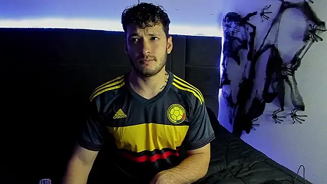 Snapshot of alejandro__2 chatting on 11-04-25, 10:42 alejandro 2 online show from 11-04-25, 10:42