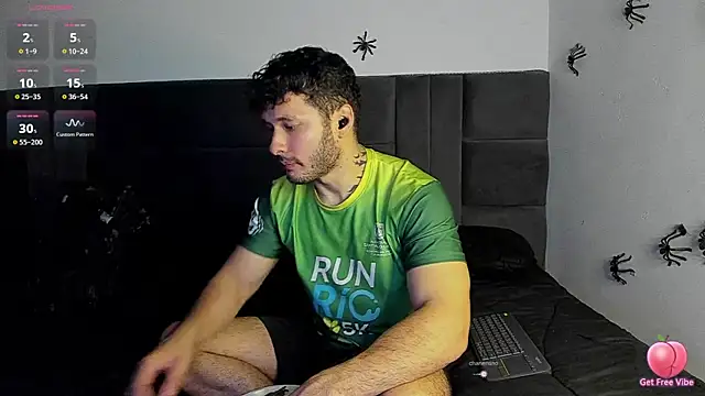 Snapshot of alejandro__2 chatting on 11-05-25, 05:35 alejandro 2 online show from 11-05-25, 05:35