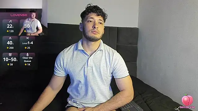 Snapshot of alejandro__2 chatting on 01-06-26, 12:42 alejandro 2 online show from 01-06-26, 12:42