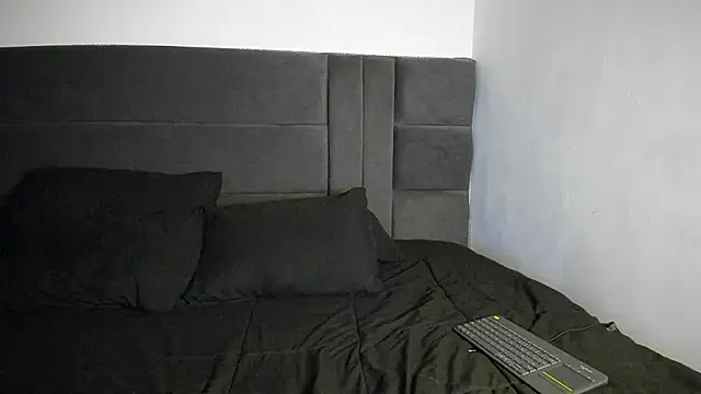 Snapshot of alejandro__2 chatting on 01-14-26, 03:50 alejandro 2 online show from 01-14-26, 03:50