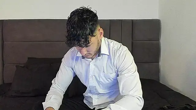 Snapshot of alejandro__2 chatting on 01-16-26, 06:01 alejandro 2 online show from 01-16-26, 06:01