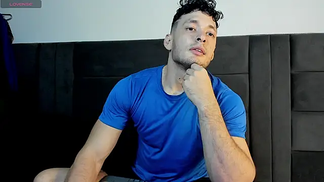alejandro  2 online show from 04-28-26, 02:27
