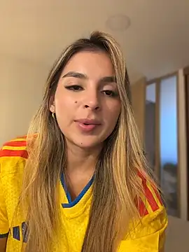 oriana zoeee online show from 07-07-26, 10:14