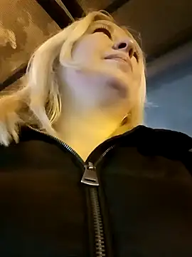 Arina smiles online show from 01-17-25, 04:36