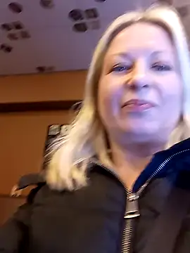 Arina smiles online show from 01-26-25, 04:30