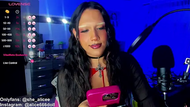 Snapshot of SWEET_ALICEXX chatting on 12-24-24, 02:21 SWEET ALICEXX online show from 12-24-24, 02:21