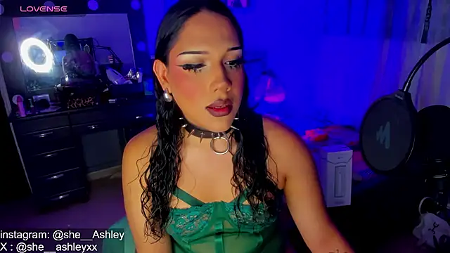 Snapshot of SWEET_ALICEXX chatting on 10-18-25, 07:03 SWEET ALICEXX online show from 10-18-25, 07:03