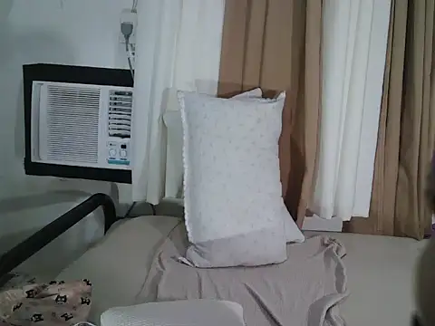 Snapshot of mommylicious chatting on 02-22-26, 12:56 mommylicious online show from 02-22-26, 12:56