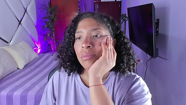 DannaBerry online show from 09-08-25, 03:22