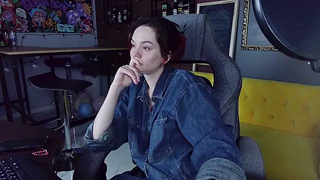 Snapshot of SamantaLong chatting on 09-17-25, 07:26 SamantaLong online show from 09-17-25, 07:26