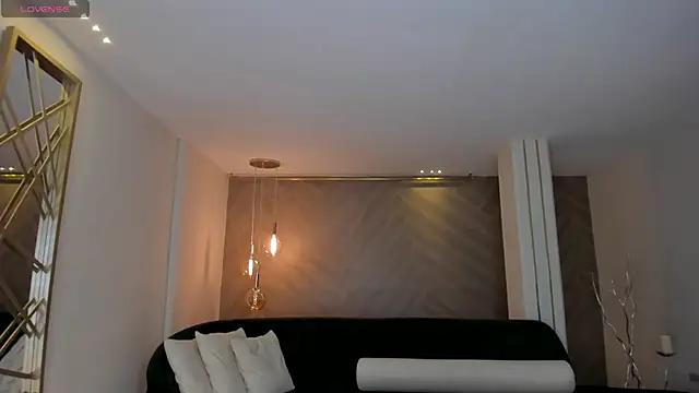 Snapshot of NiaHolland chatting on 10-09-25, 06:06 NiaHolland online show from 10-09-25, 06:06