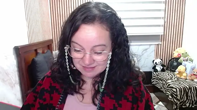 Sonialorens  online show from 04-29-26, 03:38