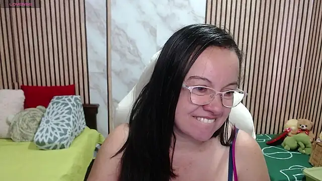 Sonialorens  online show from 07-21-26, 08:00