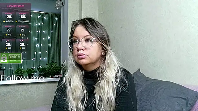 Snapshot of elven_dreams_ chatting on 12-02-25, 10:20 elven dreams online show from 12-02-25, 10:20