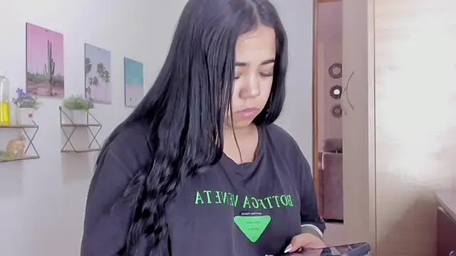 Emma lean online show from 02-16-26, 05:09