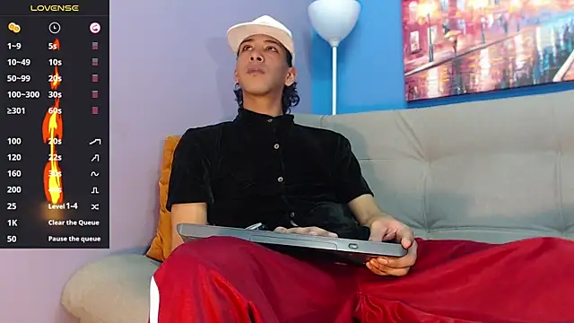 Snapshot of Robert_Kingg chatting on 01-15-25, 03:43 Robert Kingg online show from 01-15-25, 03:43