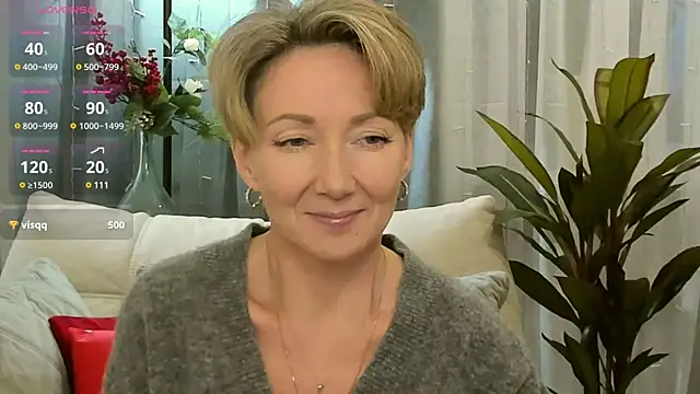 Snapshot of AkexandraFix chatting on 12-06-24, 01:00 AkexandraFix online show from 12-06-24, 01:00