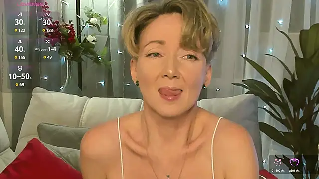 Snapshot of AkexandraFix chatting on 12-22-24, 04:38 AkexandraFix online show from 12-22-24, 04:38