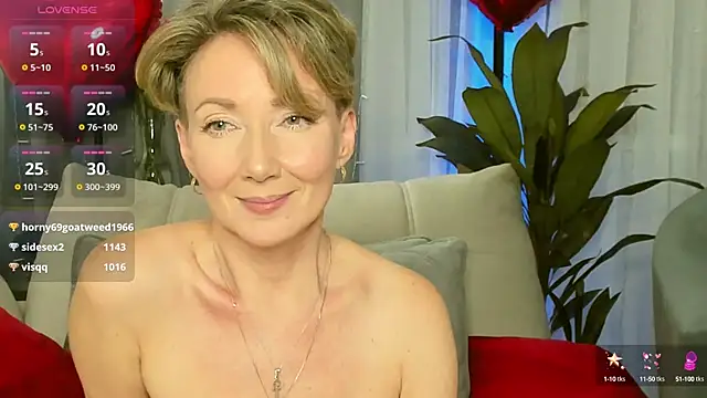 Snapshot of AkexandraFix chatting on 02-18-25, 12:17 AkexandraFix online show from 02-18-25, 12:17