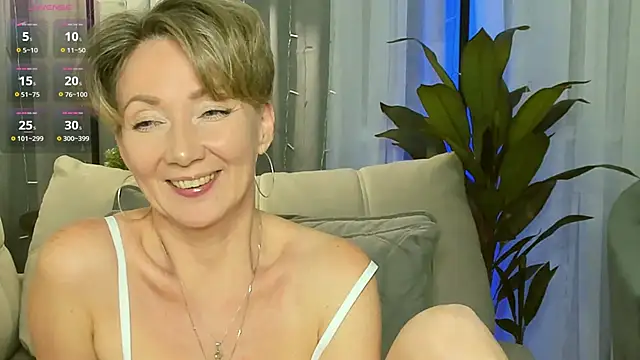 Snapshot of AkexandraFix chatting on 02-28-25, 06:20 AkexandraFix online show from 02-28-25, 06:20