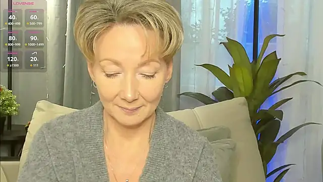 Snapshot of AkexandraFix chatting on 02-10-26, 01:48 AkexandraFix online show from 02-10-26, 01:48