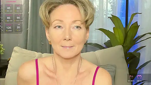 Snapshot of AkexandraFix chatting on 02-16-26, 01:40 AkexandraFix online show from 02-16-26, 01:40